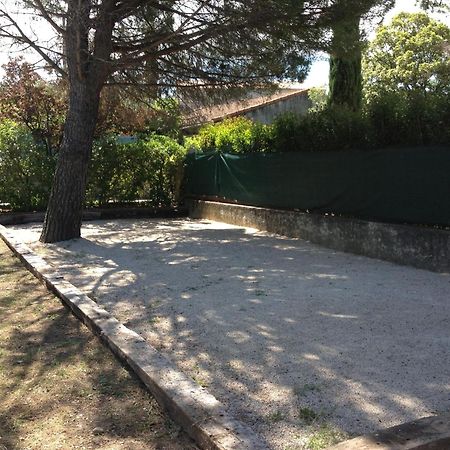 فندق Le Petit Manoir Logis Les Angles  المظهر الخارجي الصورة